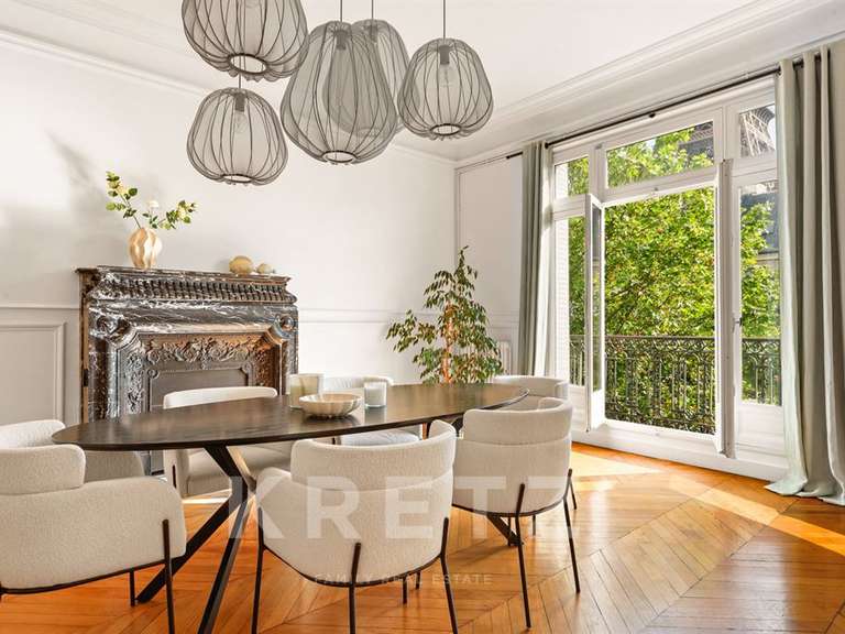 Appartement Paris 7e - 4 chambres - 208m²