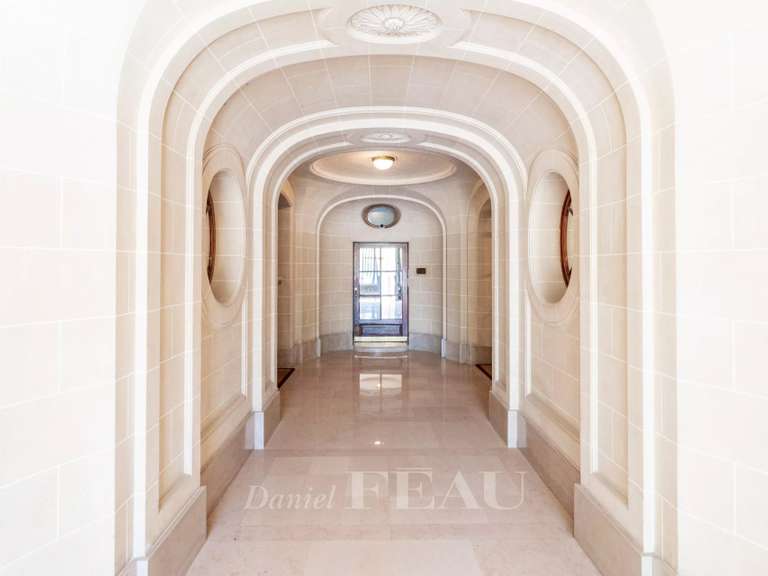 Appartement Paris 7e - 4 chambres - 207m²