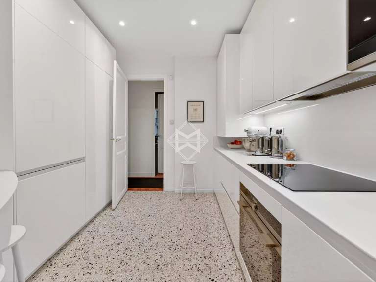 Appartement Paris 7e - 3 chambres - 124m²