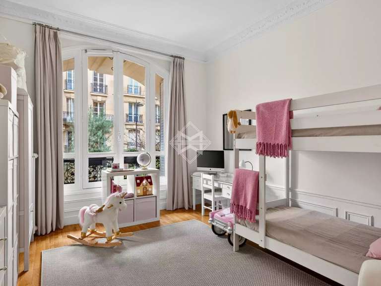 Appartement Paris 7e - 3 chambres - 124m²