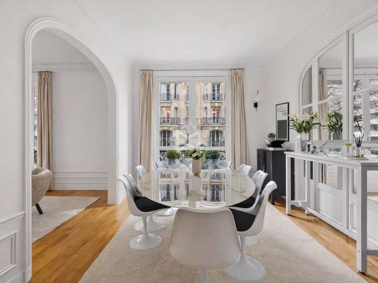 Appartement Paris 7e - 3 chambres - 124m²