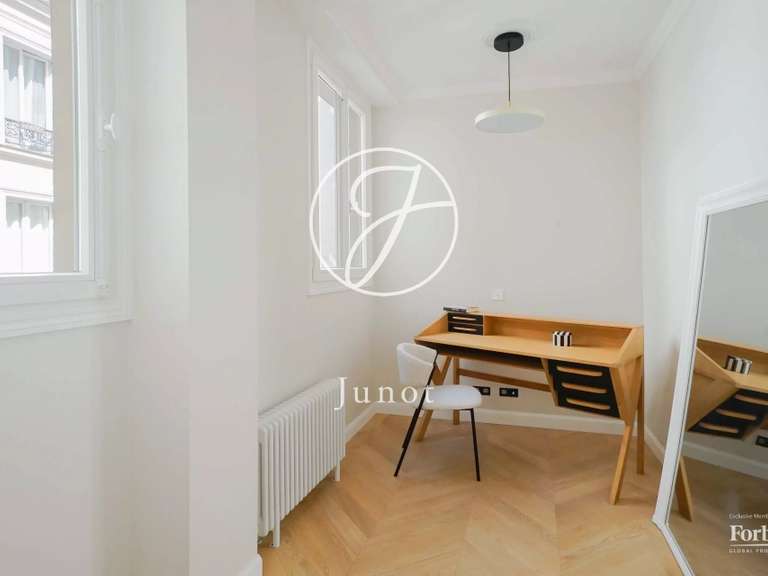 Appartement Paris 7e - 3 chambres - 127m²