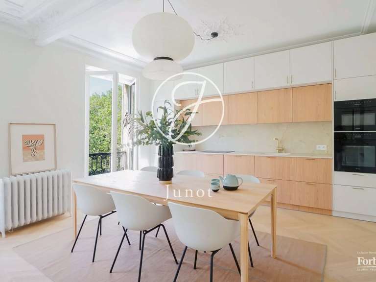 Appartement Paris 7e - 3 chambres - 127m²