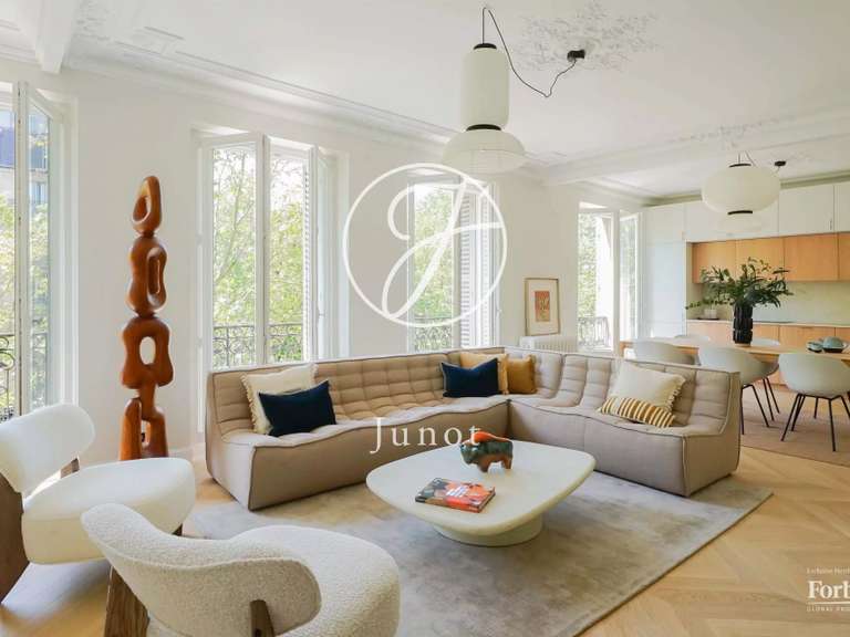 Appartement Paris 7e - 3 chambres - 127m²