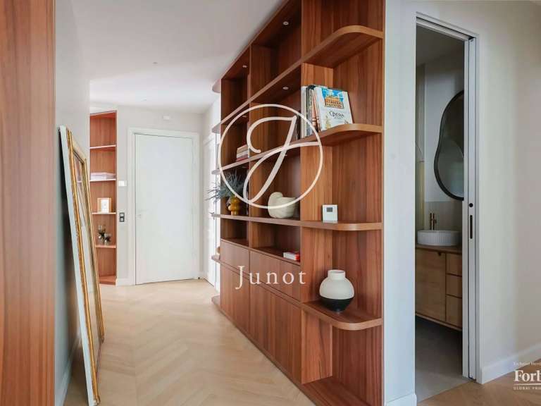 Appartement Paris 7e - 3 chambres - 127m²