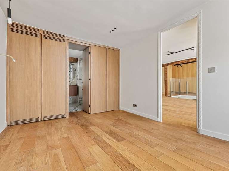 Appartement Paris 7e - 2 chambres - 84m²