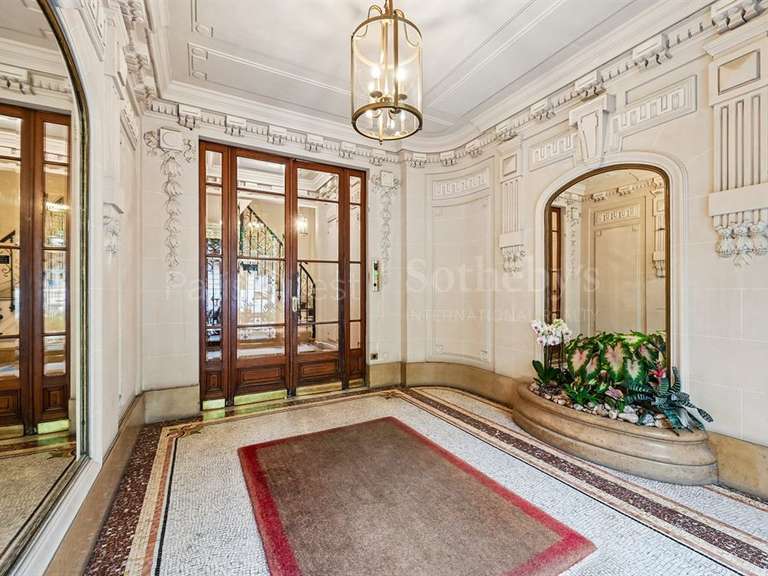 Appartement Paris 7e - 3 chambres - 167m²