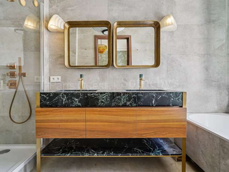 Appartement Paris 7e - 3 chambres - 180m²