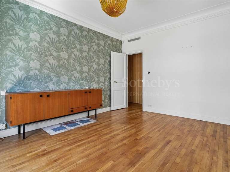 Appartement Paris 7e - 3 chambres - 180m²