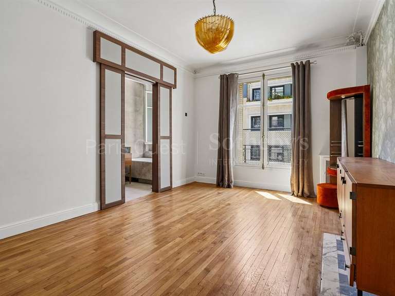 Appartement Paris 7e - 3 chambres - 180m²