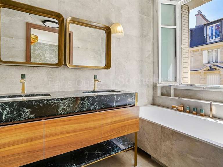 Appartement Paris 7e - 3 chambres - 180m²