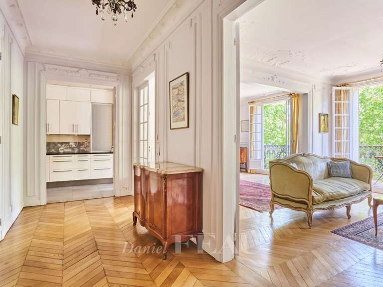 Appartement Paris 7e - 3 chambres - 154m²