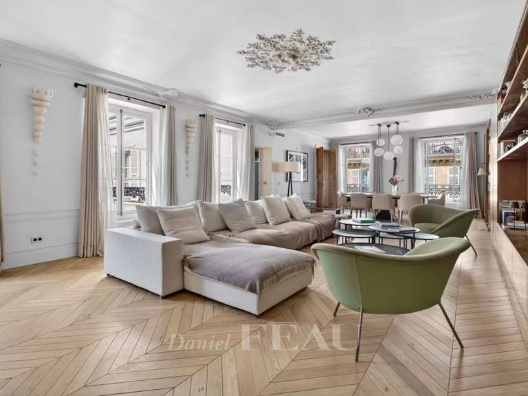 Appartement Paris 7e - 3 chambres - 147m²