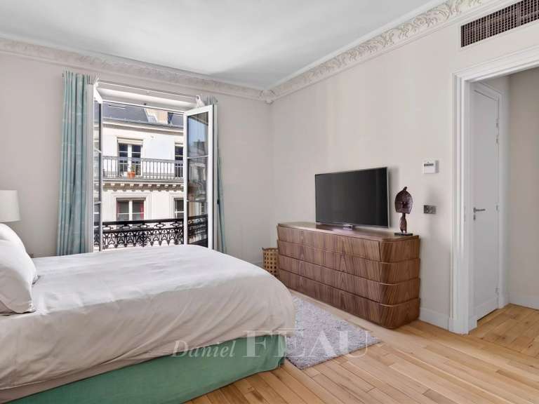 Appartement Paris 7e - 3 chambres - 147m²