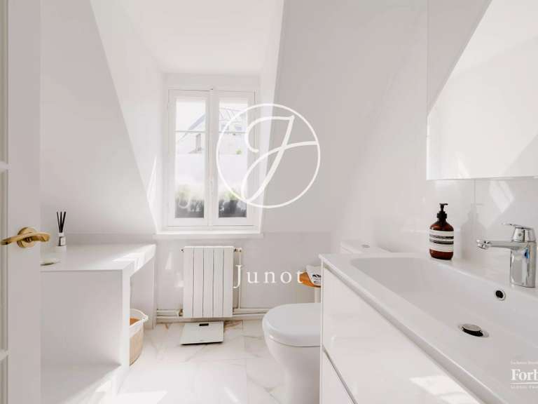 Appartement Paris 7e - 2 chambres - 123m²