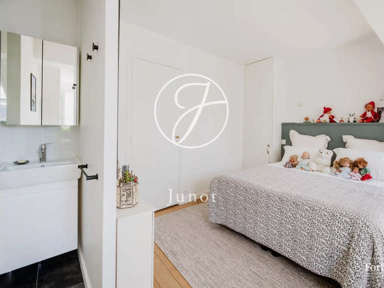 Appartement Paris 7e - 2 chambres - 123m²