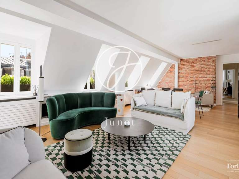 Appartement Paris 7e - 2 chambres - 123m²