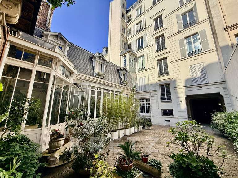 Appartement Paris 7e - 2 chambres - 139m²