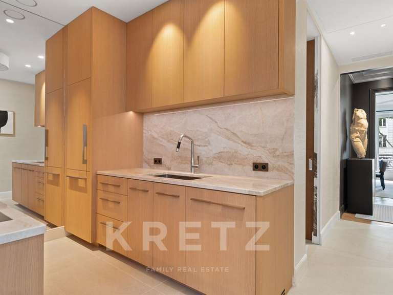 Apartment Paris 7e - 2 bedrooms - 139m²