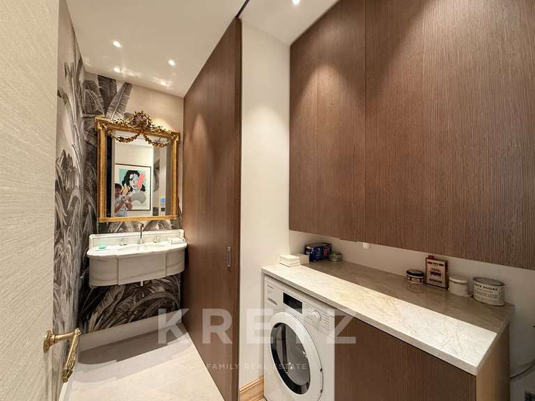 Appartement Paris 7e - 2 chambres - 139m²