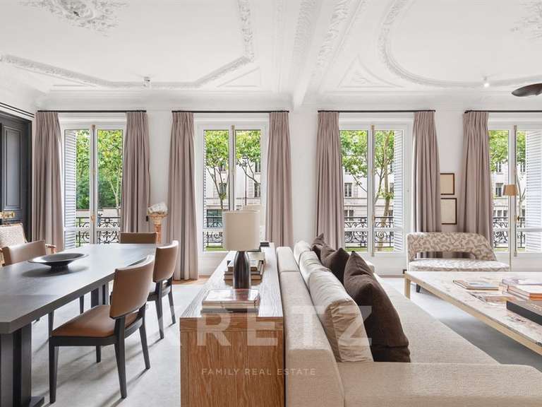 Apartment Paris 7e - 2 bedrooms - 139m²