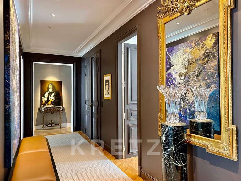 Appartement Paris 7e - 2 chambres - 139m²