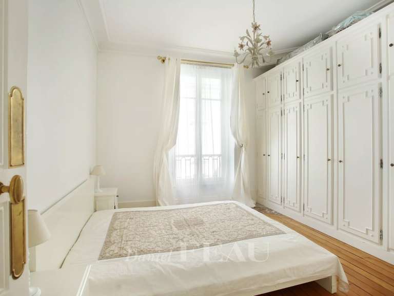 Appartement Paris 7e - 3 chambres - 112m²