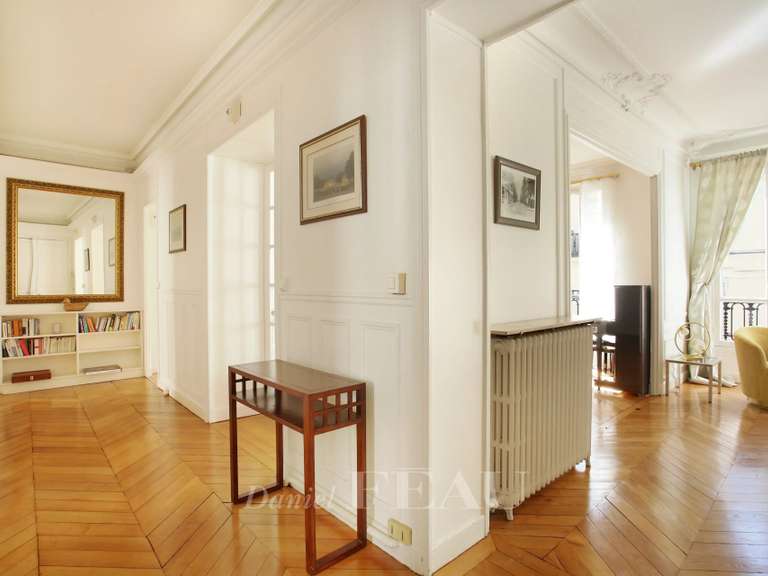 Appartement Paris 7e - 3 chambres - 112m²