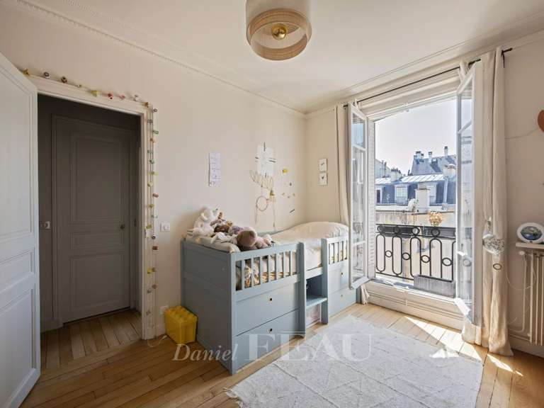 Appartement Paris 7e - 3 chambres - 107m²