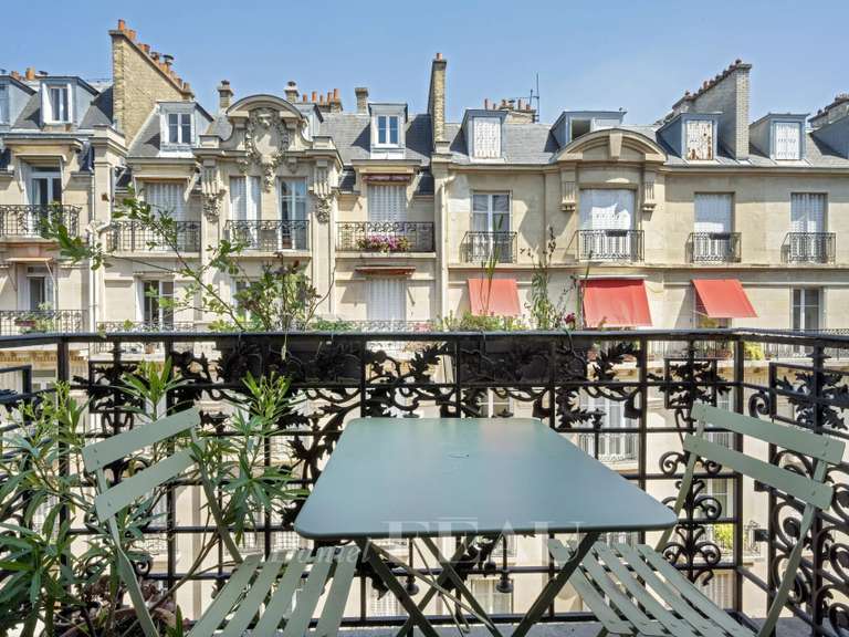 Appartement Paris 7e - 3 chambres - 107m²