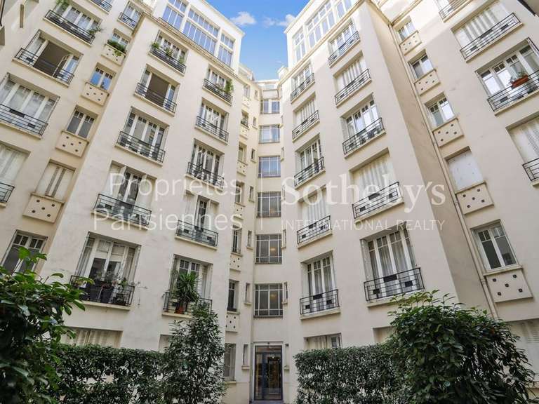 Appartement Paris 7e - 2 chambres - 73m²