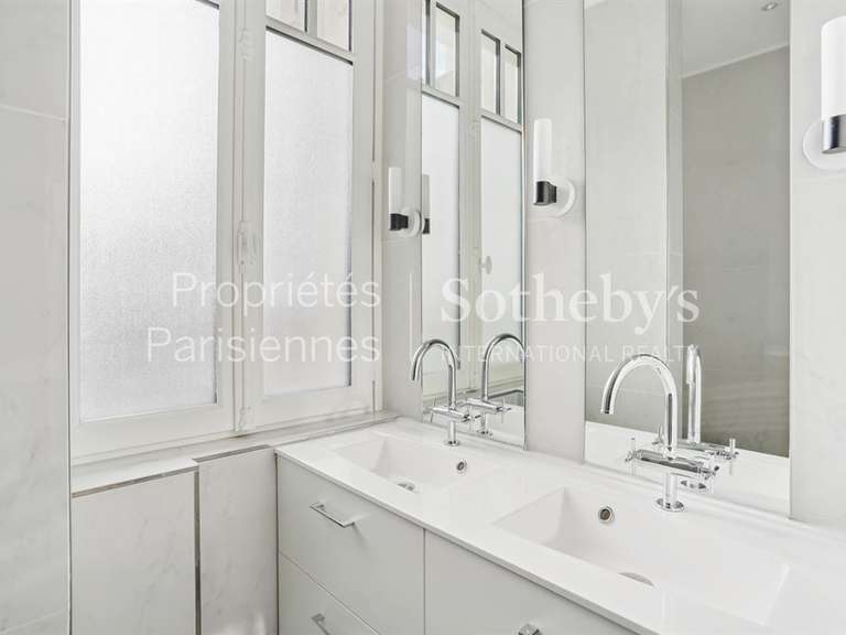 Appartement Paris 7e - 2 chambres - 73m²