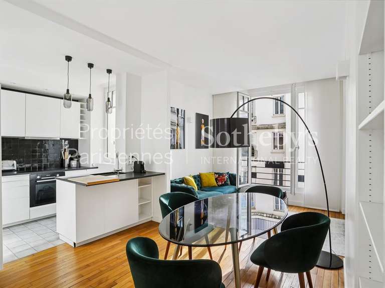 Appartement Paris 7e - 2 chambres - 73m²