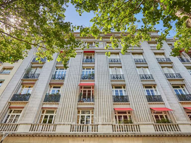 Appartement Paris 7e - 3 chambres - 182m²