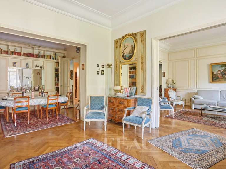 Appartement Paris 7e - 3 chambres - 182m²