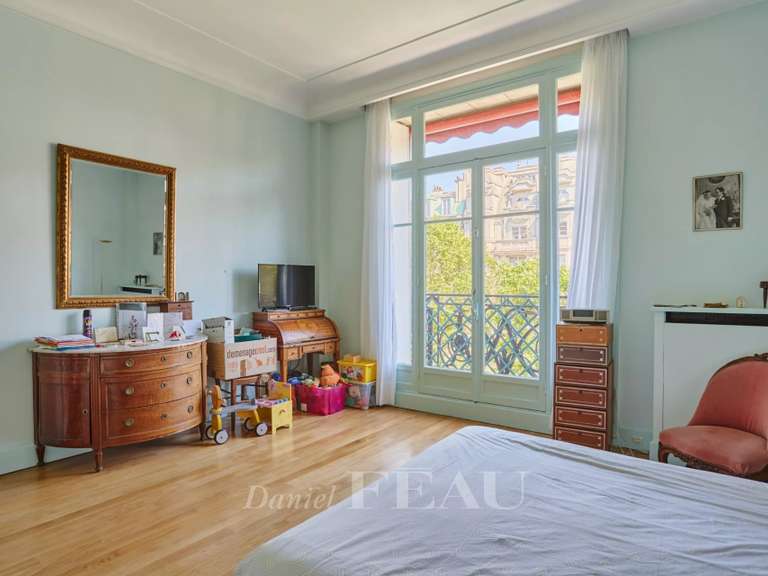 Appartement Paris 7e - 3 chambres - 182m²