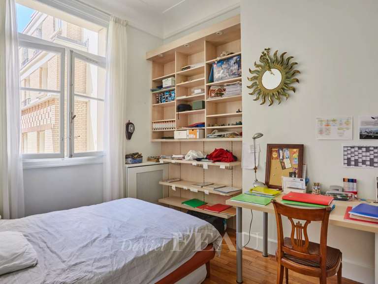 Appartement Paris 7e - 3 chambres - 182m²