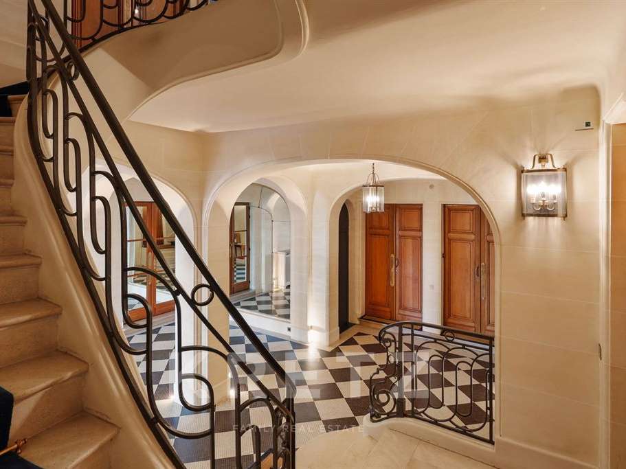 Apartment Paris 7e
