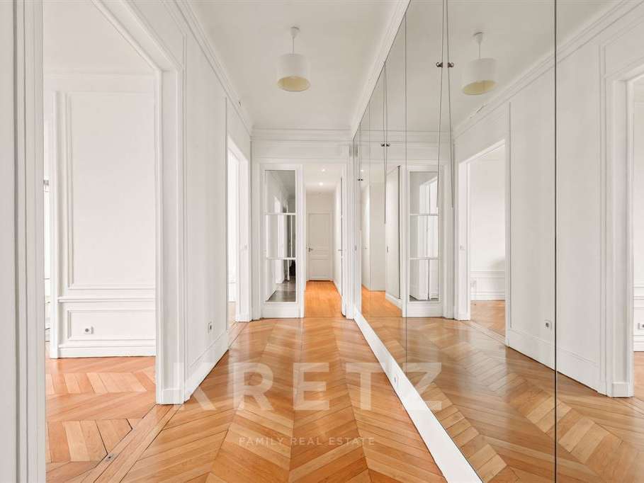 Apartment Paris 7e