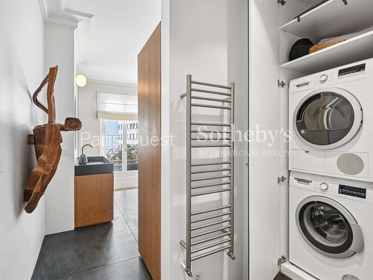 Appartement Paris 7e - 2 chambres - 115m²