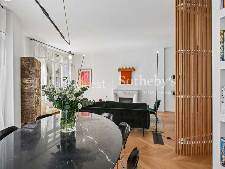 Appartement Paris 7e - 2 chambres - 115m²