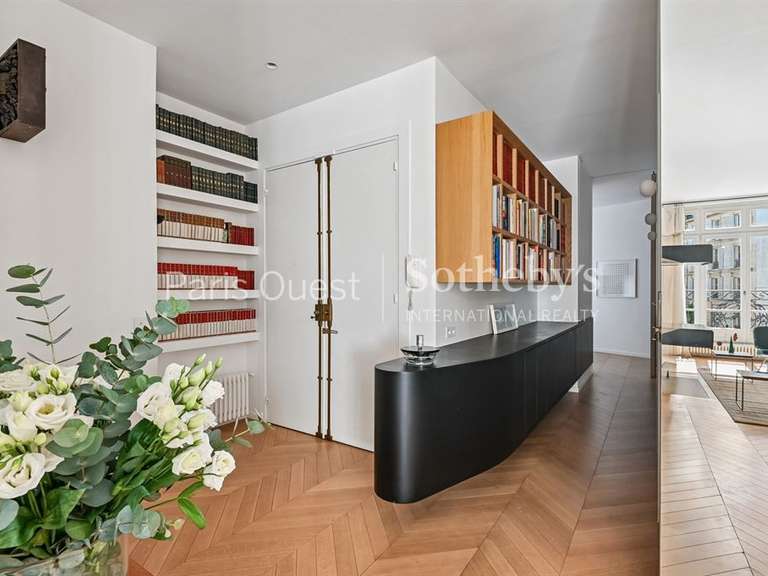 Appartement Paris 7e - 2 chambres - 115m²