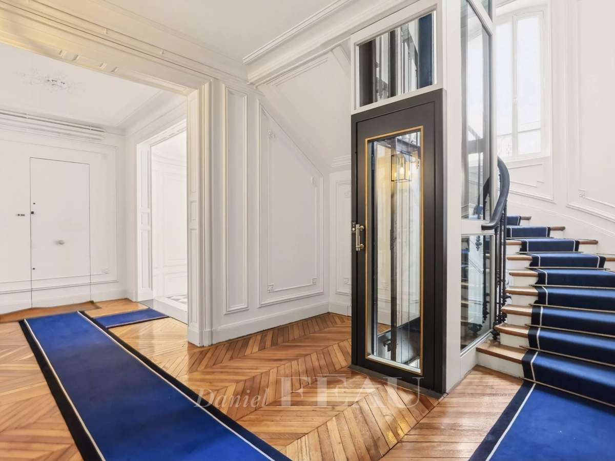 Apartment Paris 7e
