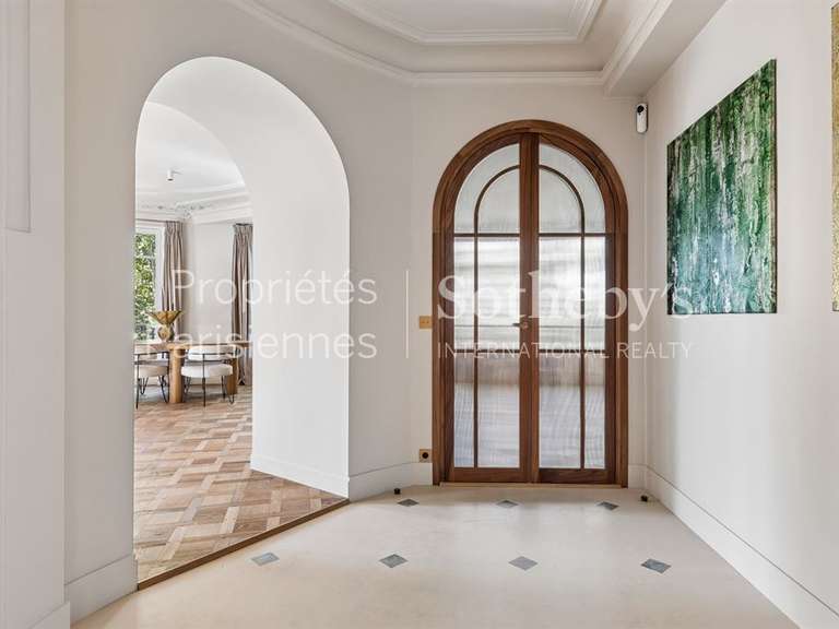 Appartement Paris 7e - 2 chambres - 125m²