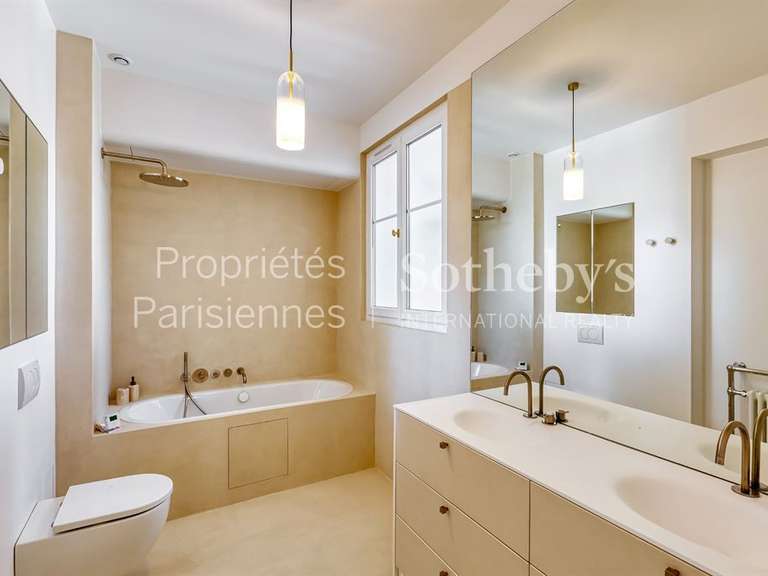 Appartement Paris 7e - 3 chambres - 159m²