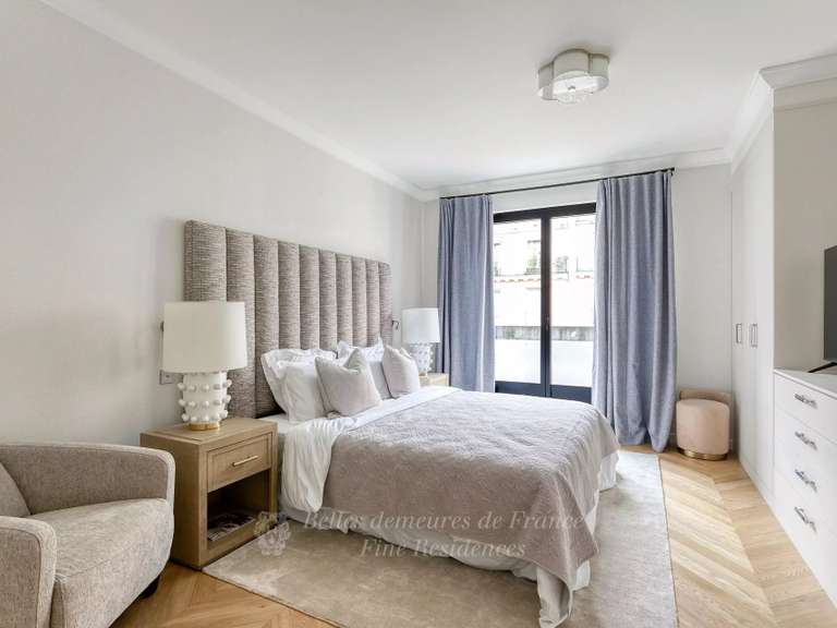 Appartement Paris 7e - 5 chambres - 265m²