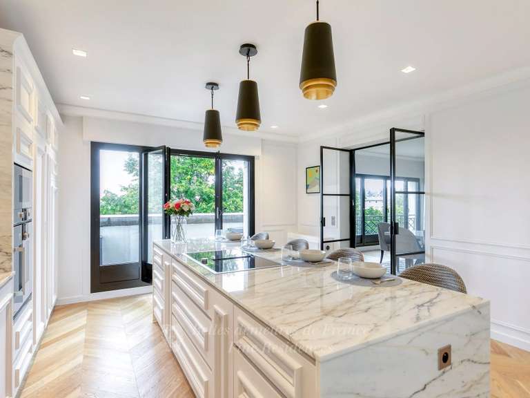 Appartement Paris 7e - 5 chambres - 265m²