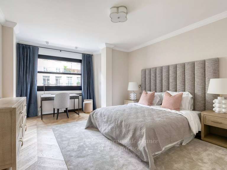 Appartement Paris 7e - 5 chambres - 265m²