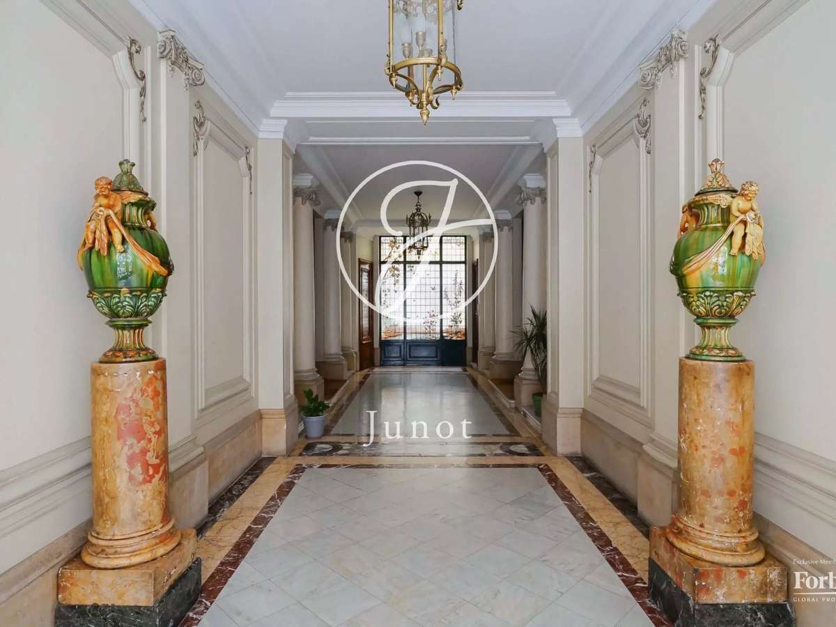 Apartment Paris 7e