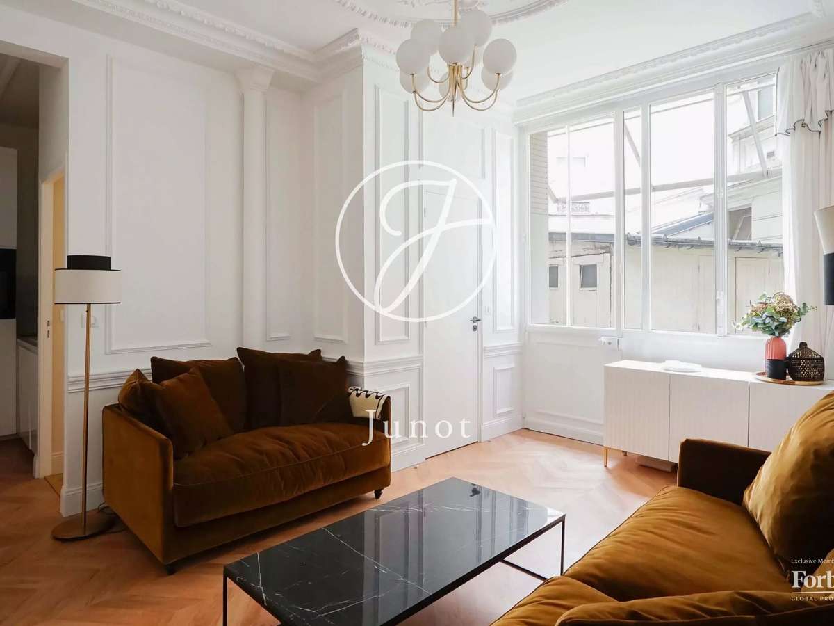 Apartment Paris 7e